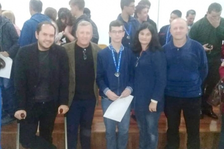 Aluno do município recebe medalha de prata nas Olimpíadas de Matemática