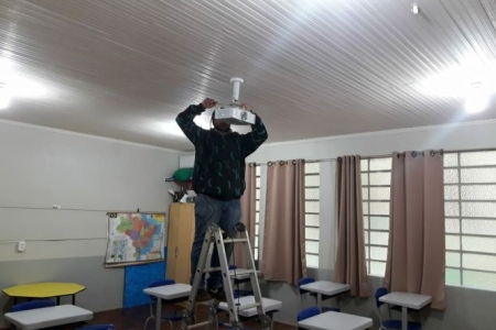 Escola Padre Afonso Rodrigues recebe novos equipamentos