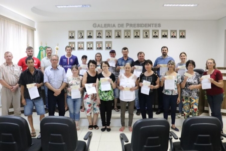 Segunda turma de beneficiados do Fundhab recebe recurso Segunda turma de beneficiados do Fundhab recebe recurso
